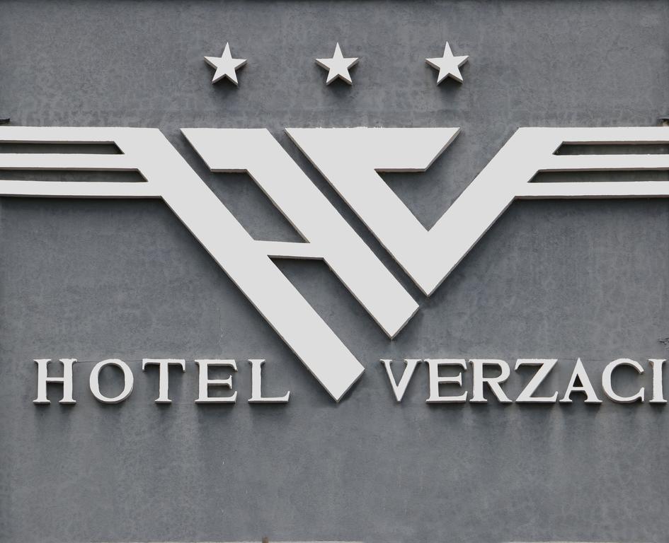 Hotel Verzaci Rinas 외부 사진